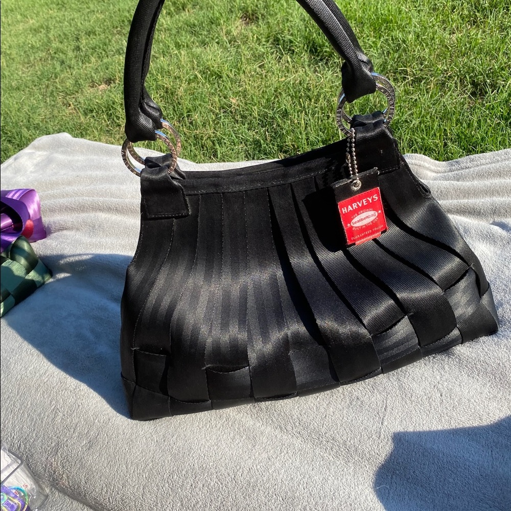 Harveys Seatbelt bag Large Black Stella